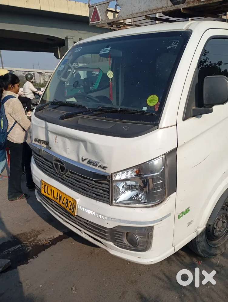 Tata intra pickup Delhi se baher chalani h