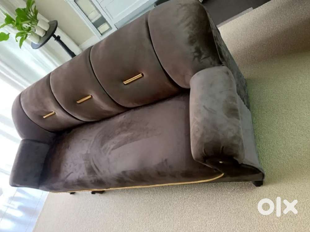Luxurious 5 Seater SOFA set Direct From Manufacturer at Factory Price