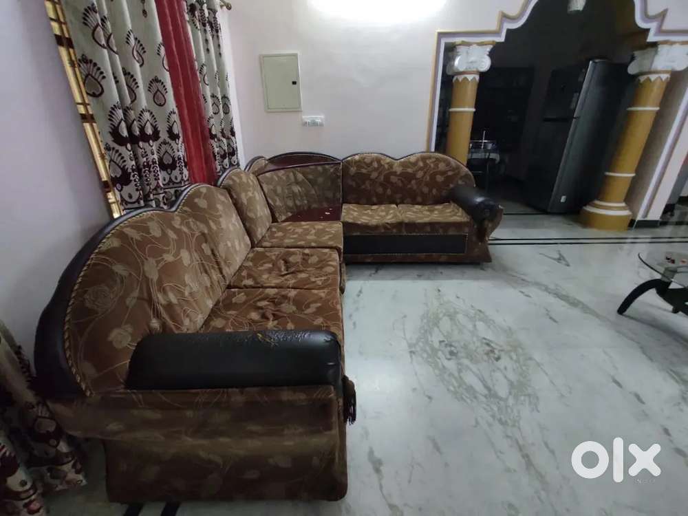 Corner type 5 seater