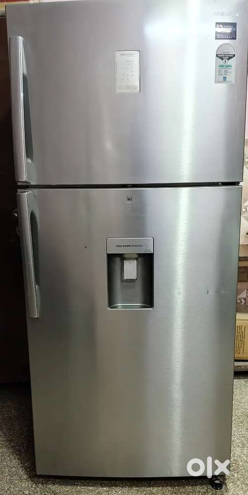 Sumsung double door fridge in excellent condition.