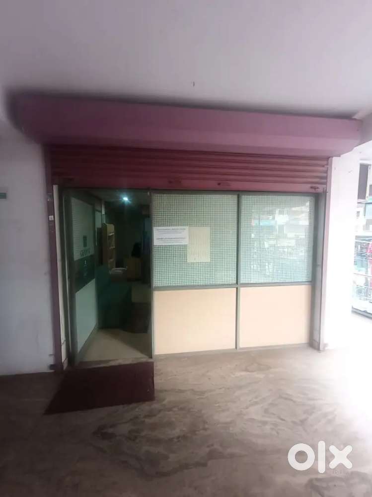 Prime Location! 650 Sqft Room in Vadakara Edodi