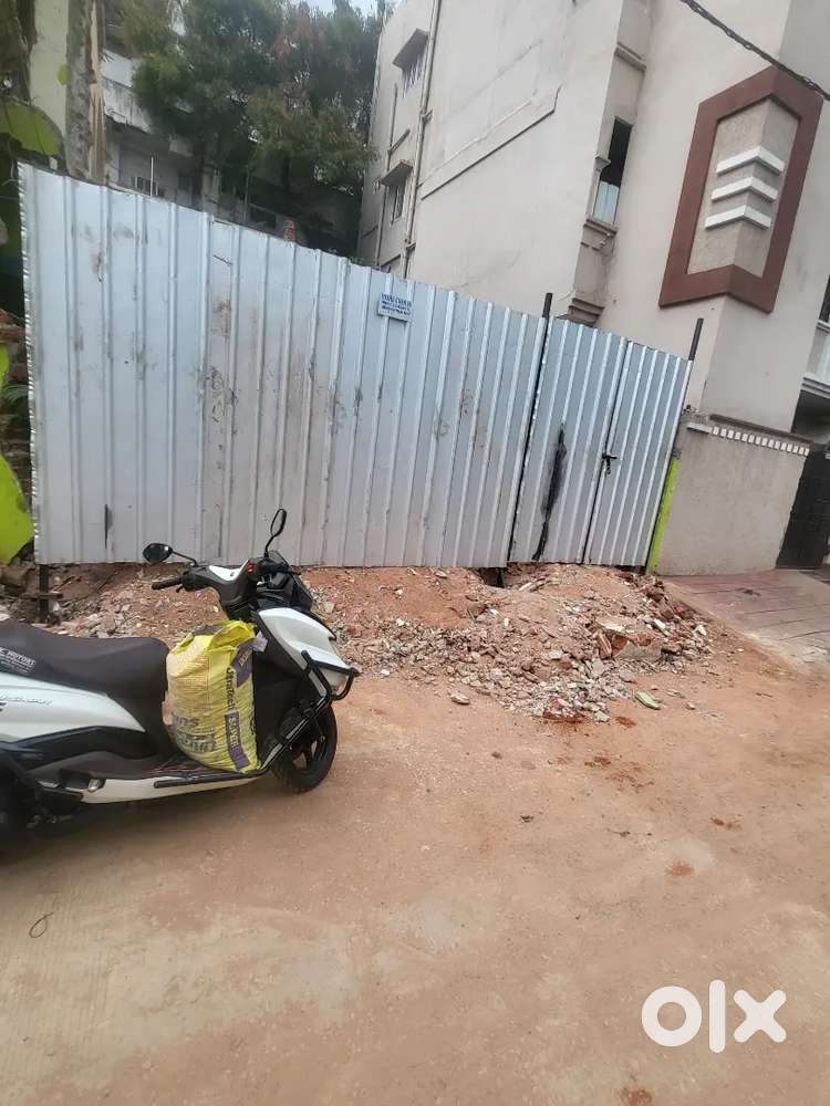 Hi I want sale my open plot it's 100sqr yads mehdipatnam layout colony