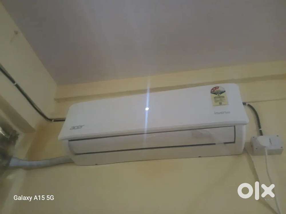 Brand new just 3 months old Inverter 3 star Air Conditioner