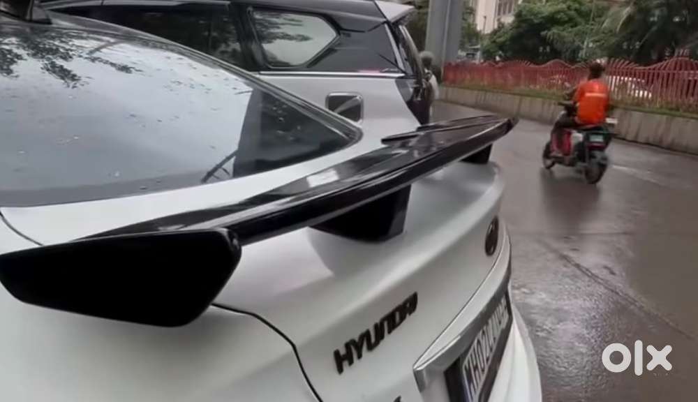 Car spoiler
