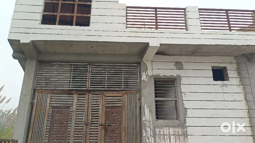 Female staff for telecalling jobs, experience must