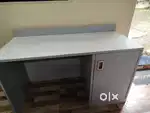 Sturdy computer table for sale - Great condition