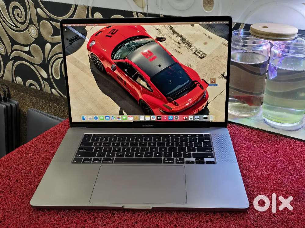 Apple Macbook Pro 2020 i7 16gb 512gb 5.5gb Graphics 16inch Retina