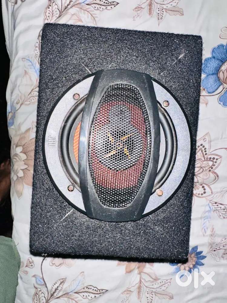 2 JBU speaker with Box