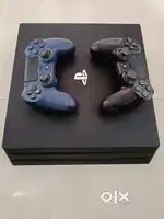 PS4 PRO 1TB + 4 Games + 2 controllers