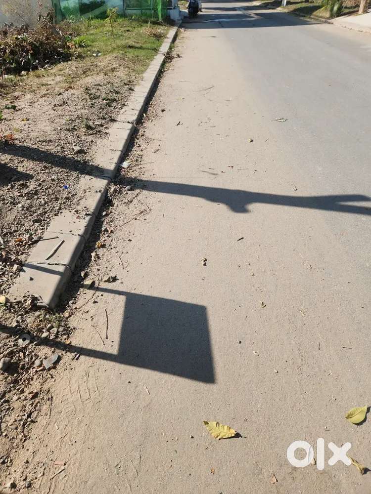 214Gj corner plot for sale in altus C Pocket