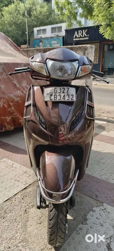 * HONDA ACTIVA 4G MODEL 2017