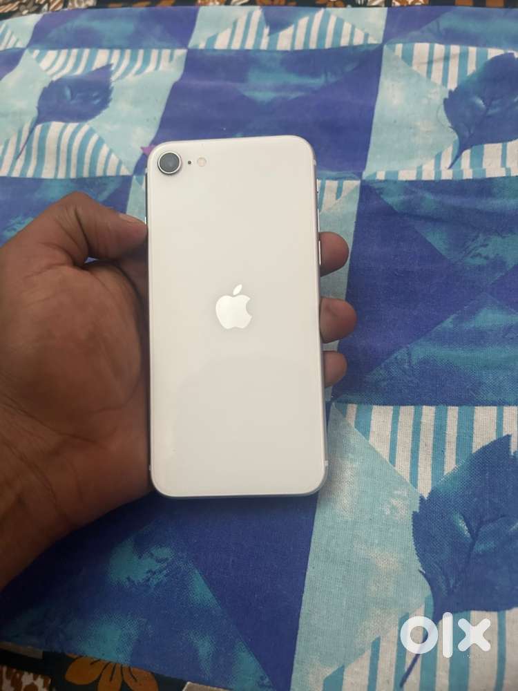iPhone SE2020 64 Bh96% only mobile good condition