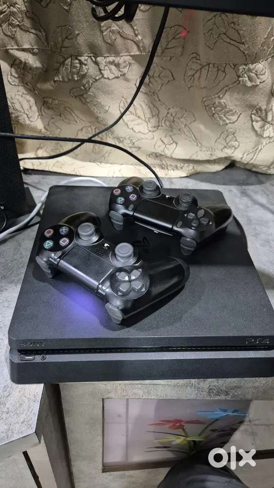 Sony PlayStation 4 Slim 1TB