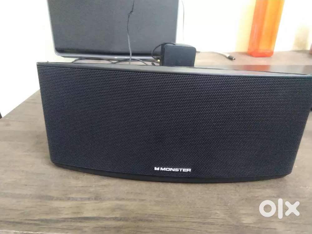 Monster S1   Bluetooth Wireless speaker all in one