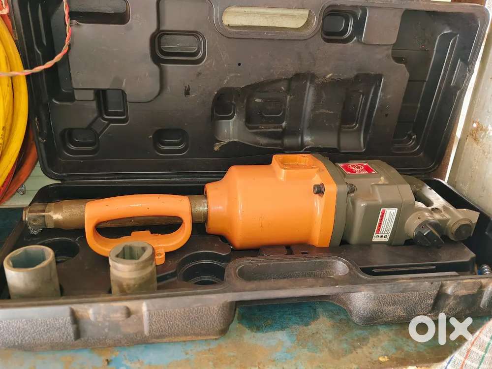 Tyre puncture compressor nut bolt machine Saman