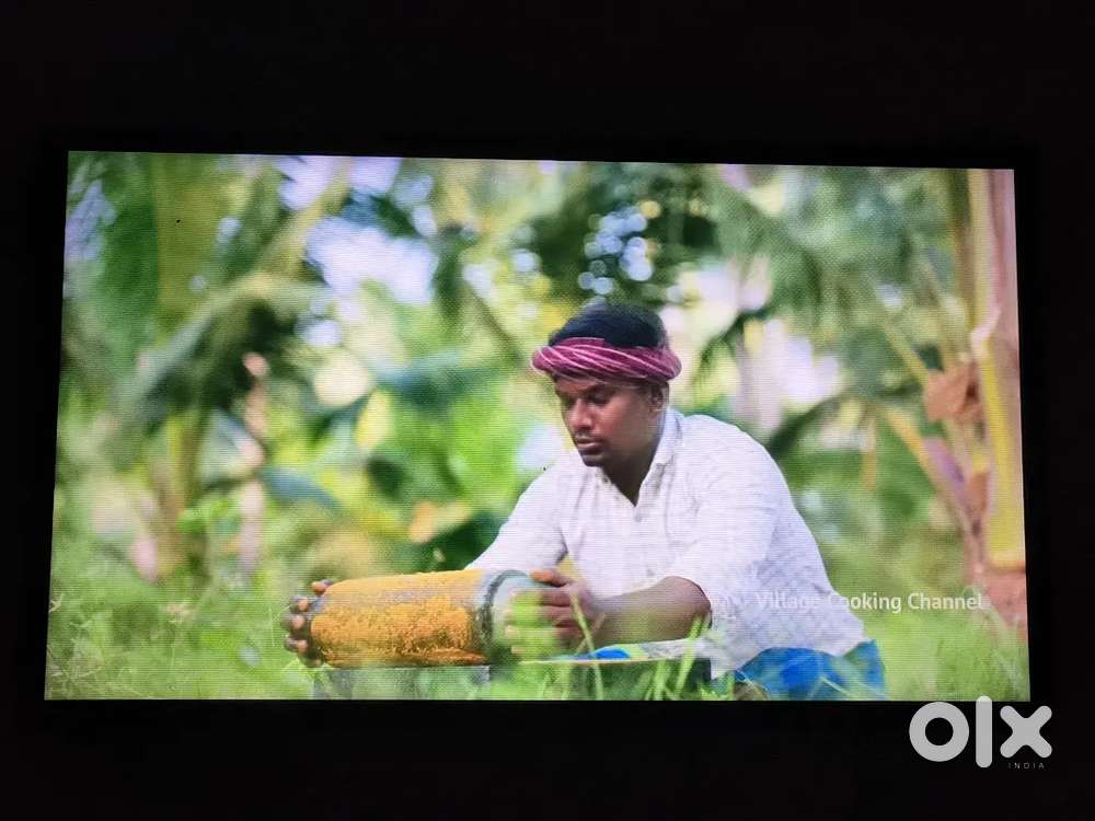 Samsung 32inch smart tv good condition