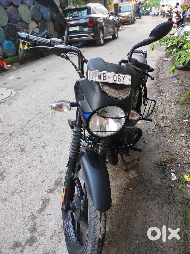 Bajaj CT 125 X