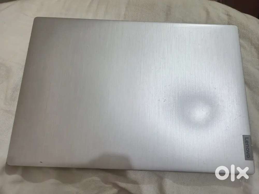 LENOVO IDEA PAD 3 512 gb ssd 8gb RAM 11th Gen i3