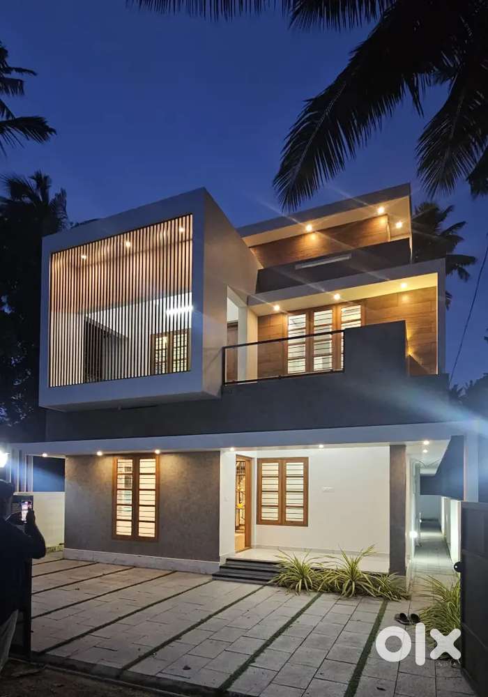 വീട് വില്പനക്ക്
