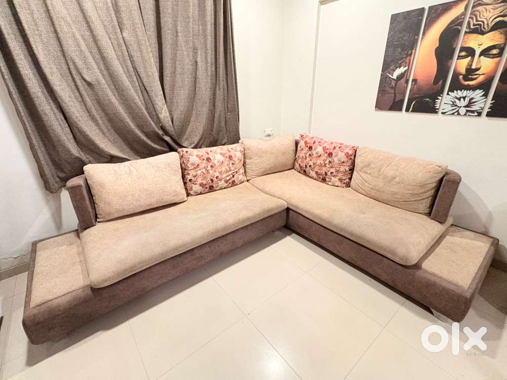 Premium L-Shaped Sweat Leather Sofa – Comfortable & Stylish