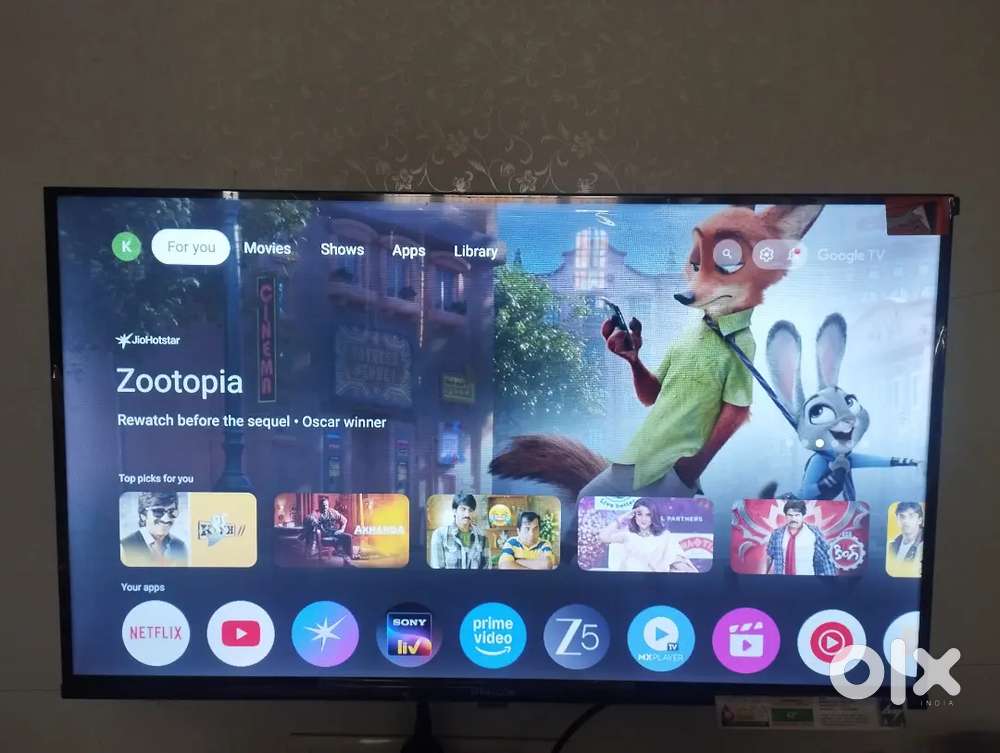 IFFALCON smart tv 32inchs new one 5momths old