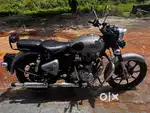 Royal Enfield Classic 350 gun metal grey