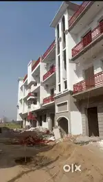 Flat at prime location