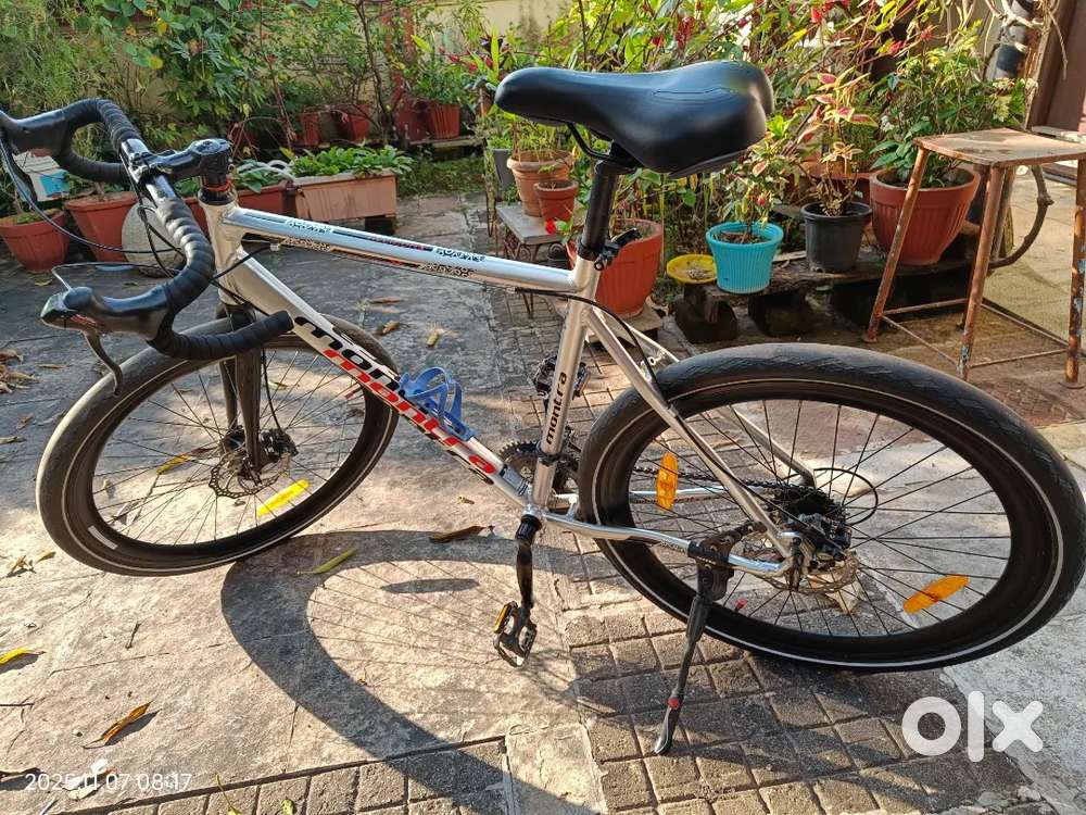 Montra Hybrid Bicycle