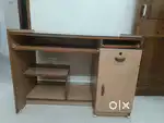 Computer table