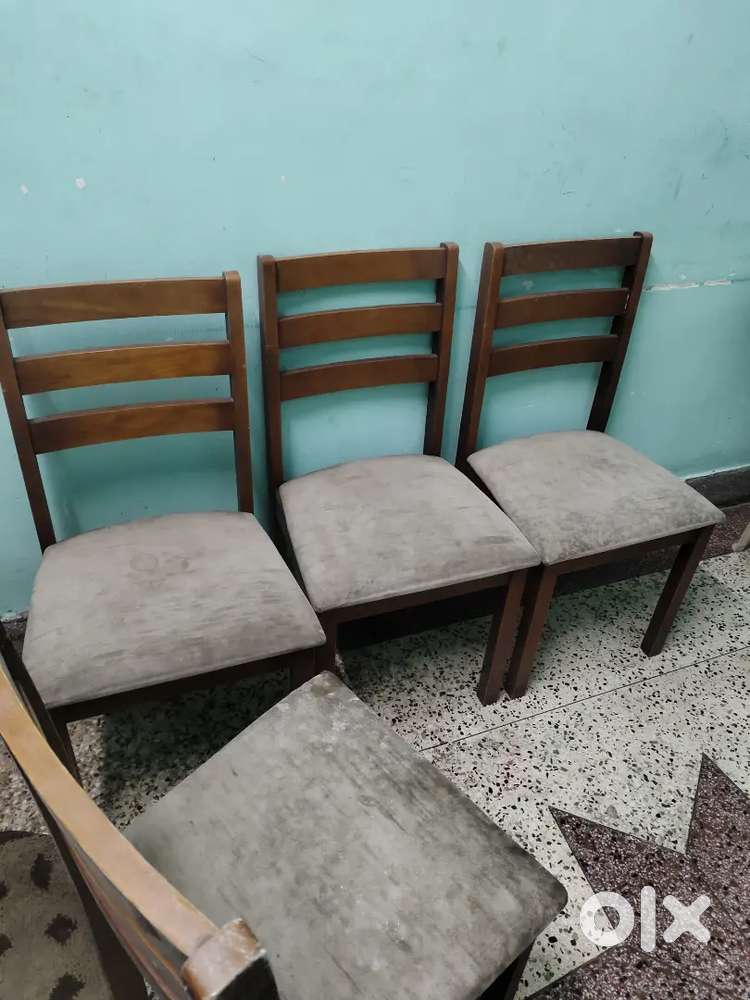 Dining table chair stady table