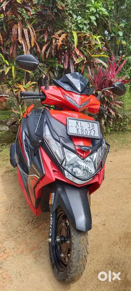 Honda dio (std) 2023 sports red color