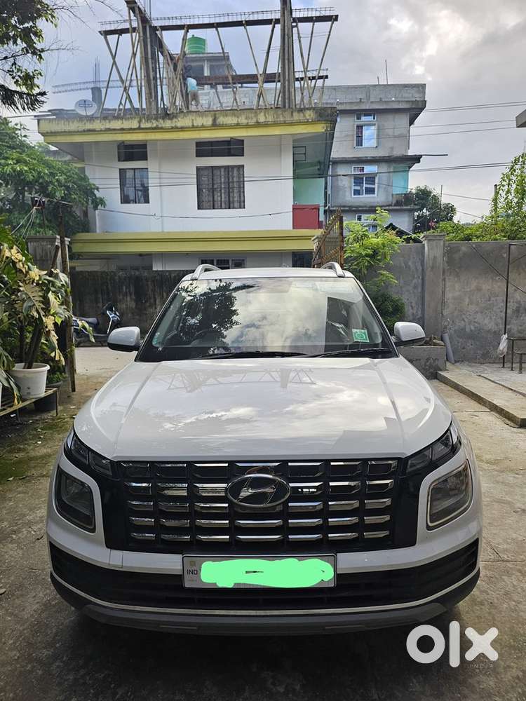Hyundai Venue 2025 Petrol Good Condition