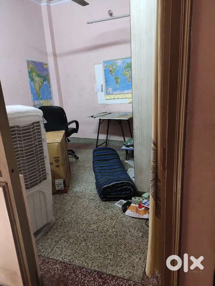 One room vacant in 3 bhk for students only