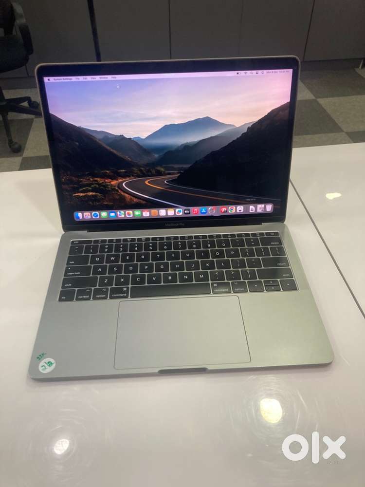 Apple MacBook Pro 13inch i5 A1708 2017 after 10hrs use Display Flicker
