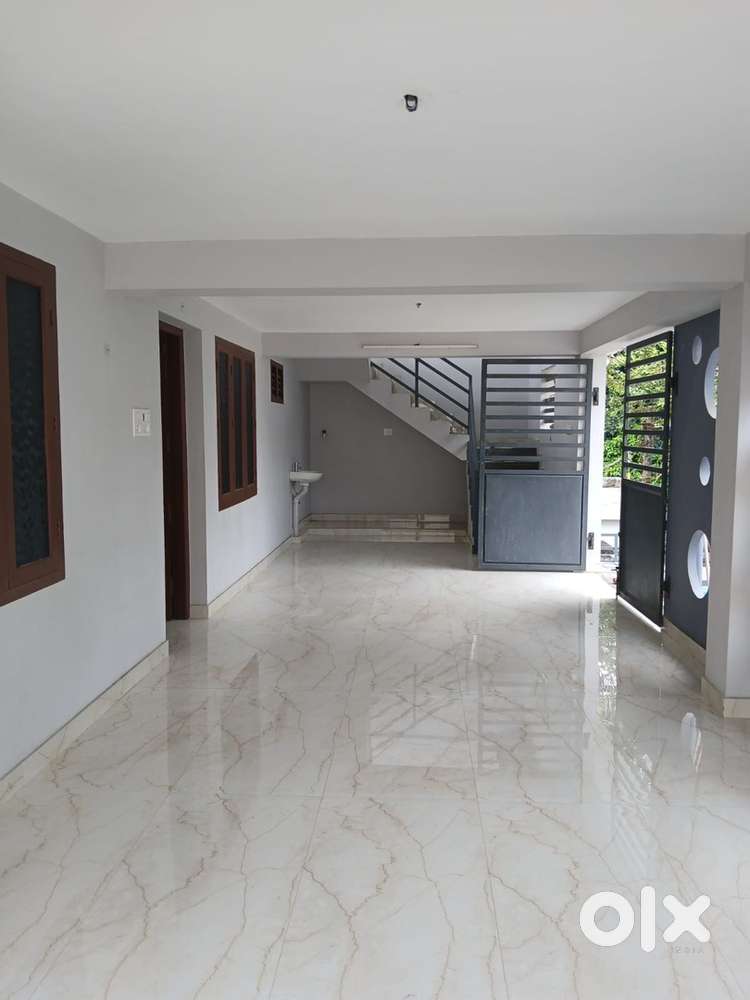 First floor for rent