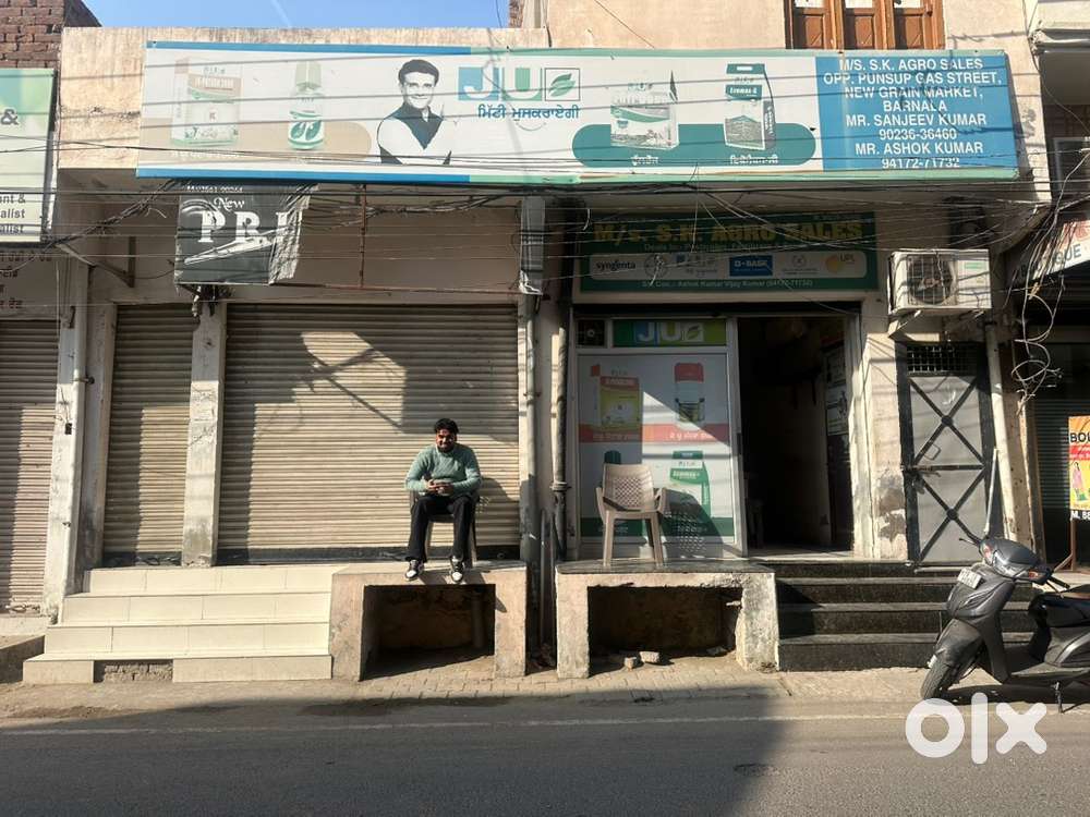 Well furnished 2 shops(14x42) on Ram Bagh Road