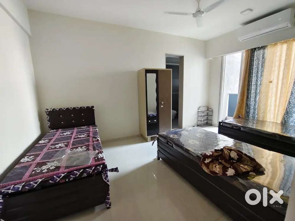 Owner pg paying guest cleaning wifi gas free with huge balcony Andheri