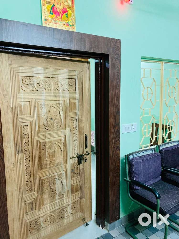 Semi Furnished 1BHK with Drawing Room, 3 Bathroom at DDU Nagar