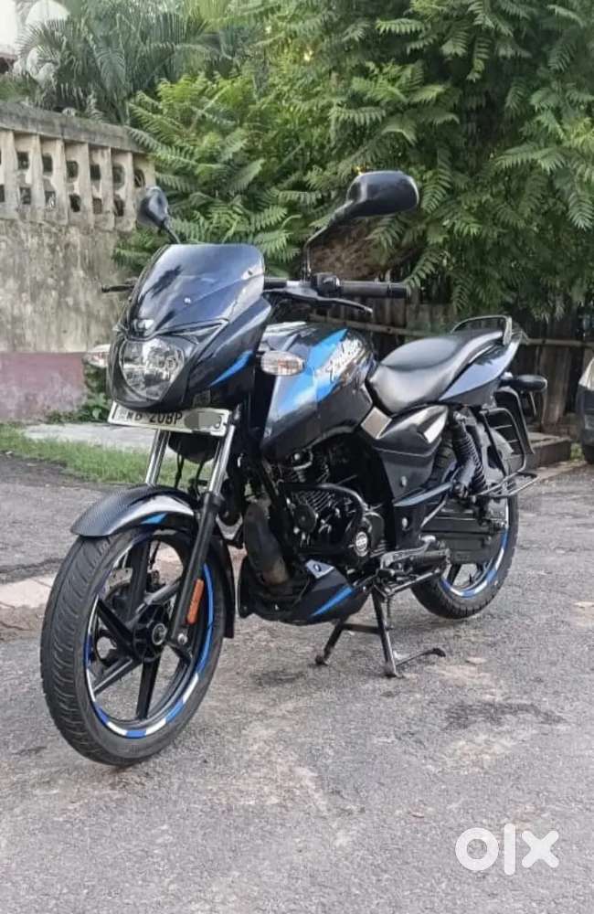 BAJAJ PULSAR 150CC BS6FI TOP VARIENT