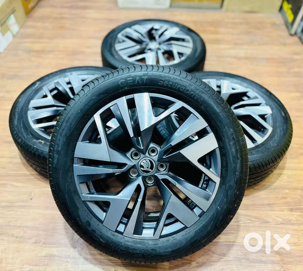 17 Skoda Kylaq Kushaq Dual tone OEM Alloys With Tyres set of 4