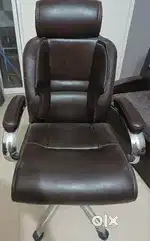 Salon chairs urgent selling