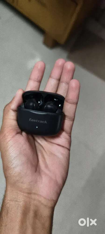 Fastrack earpods