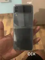 Samsung galaxy flip 3 8/128 gb display  khrab only parts available
