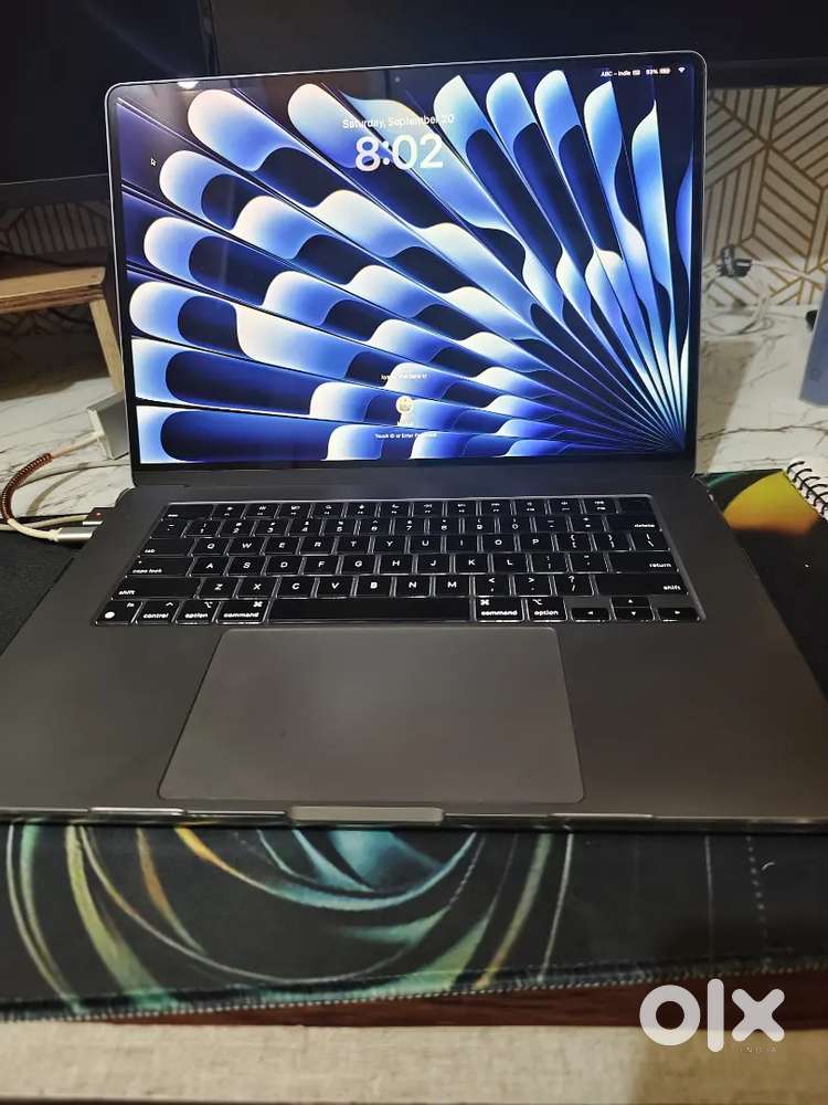 Macbook M2 15inch