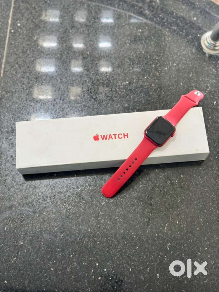 Apple Watch Series 6 RED (44mm) – Excellent Condition
