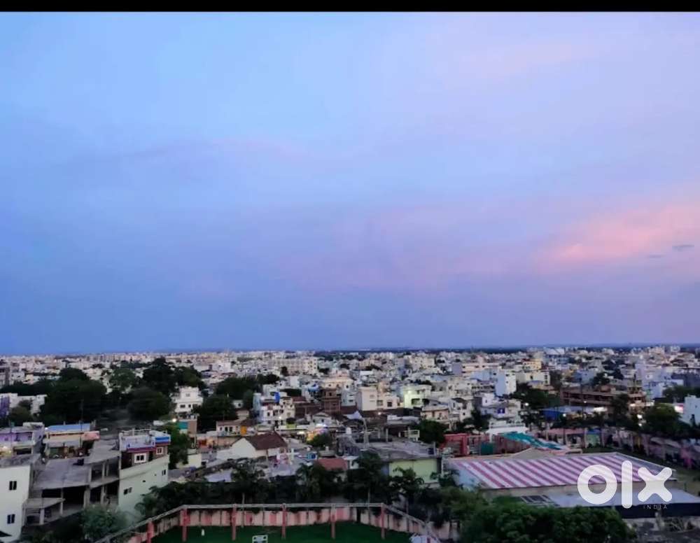 Rent for 3bhk flat semi furnished covered campus near Kolar Thana.