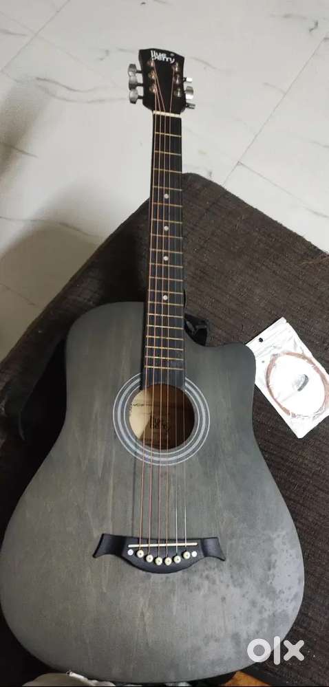 Guitar for sale