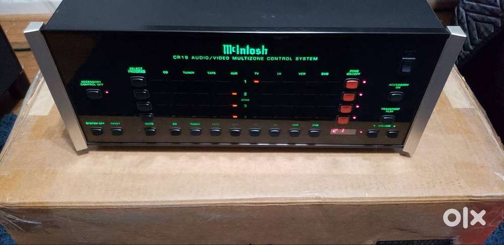 McIntosh CR16 AV Control Center MC58 Eight-Channel Power Amplifier