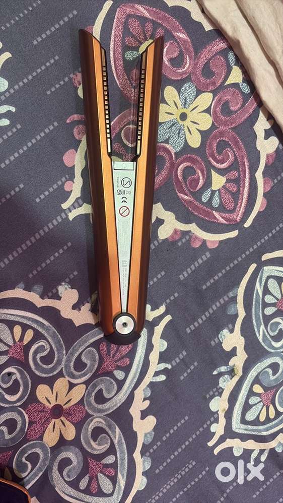 Dyson hair straightner..17000