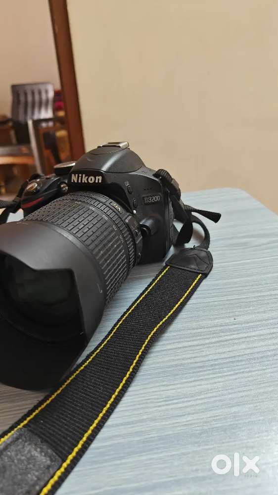 Nikon D3200 with VR lense 18 - 105mm